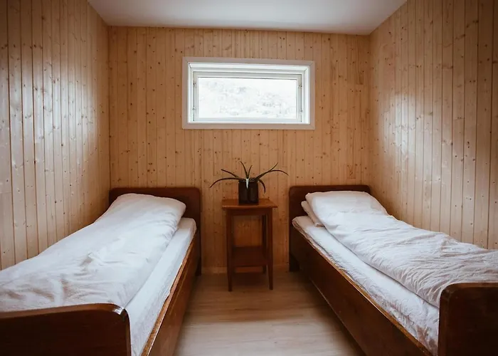 With Unique View * Ervik (Vestland)